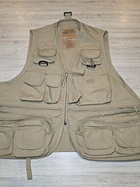 Master Sportsman 26 Pocket Zip Fishing Vest Adult Size Small C6